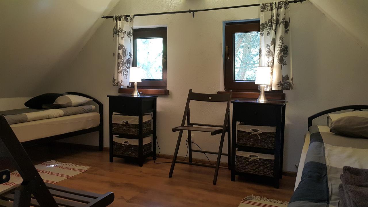 Osada Pod Czerwonym Debem - Czarny Mlyn Villa Jastrzębia Góra Kültér fotó