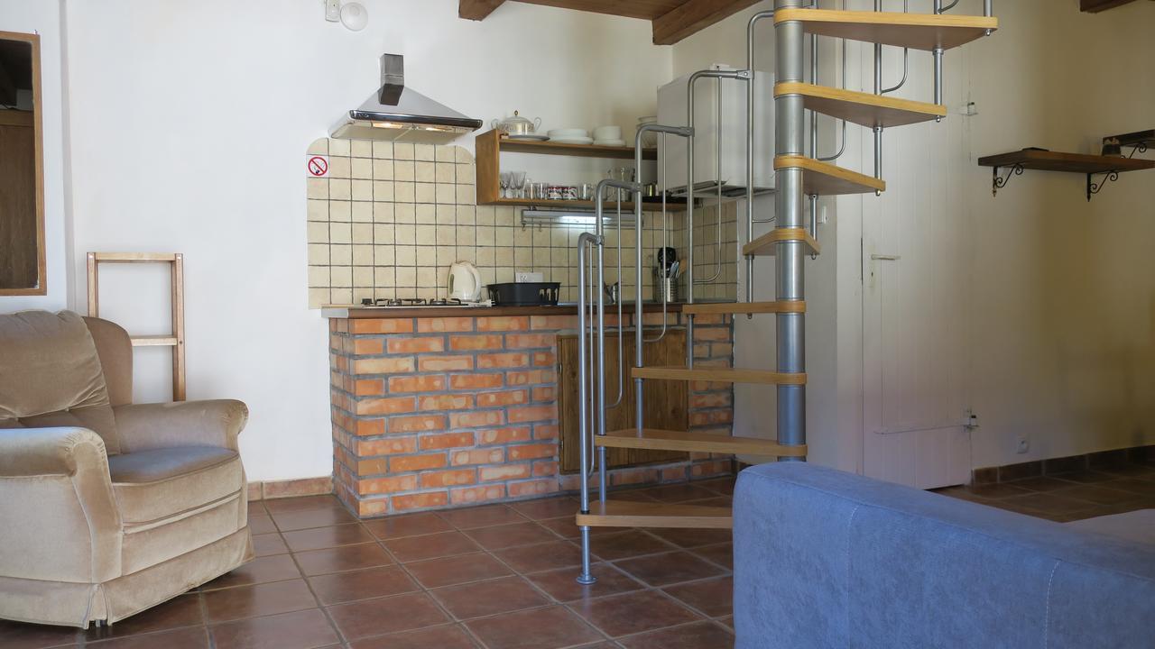 Osada Pod Czerwonym Debem - Czarny Mlyn Villa Jastrzębia Góra Kültér fotó